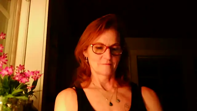 Snapshot of Valinella chatting on 02-13-26, 08:05 Valinella online show from 02-13-26, 08:05