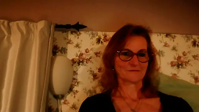 Snapshot of Valinella chatting on 02-14-26, 08:16 Valinella online show from 02-14-26, 08:16