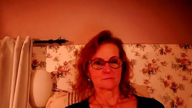 Snapshot of Valinella chatting on 02-17-26, 07:31 Valinella online show from 02-17-26, 07:31