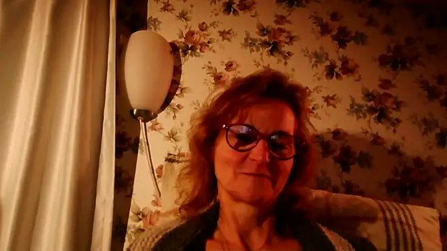 Snapshot of Valinella chatting on 02-21-26, 07:37 Valinella online show from 02-21-26, 07:37