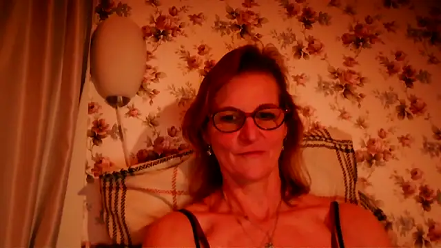 Snapshot of Valinella chatting on 02-22-26, 07:12 Valinella online show from 02-22-26, 07:12