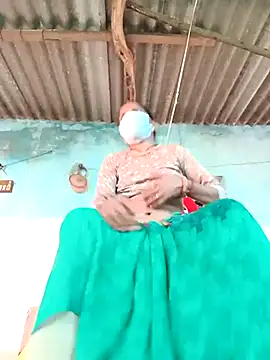 Snapshot of Hot-honi chatting on 09-20-25, 12:06 Hot-honi online show from 09-20-25, 12:06