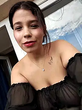 Snapshot of NicoleHayle chatting on 09-25-25, 10:41 NicoleHayle online show from 09-25-25, 10:41