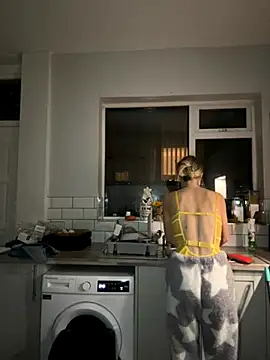 CheekyChelseaX online show from 10-31-25, 07:59