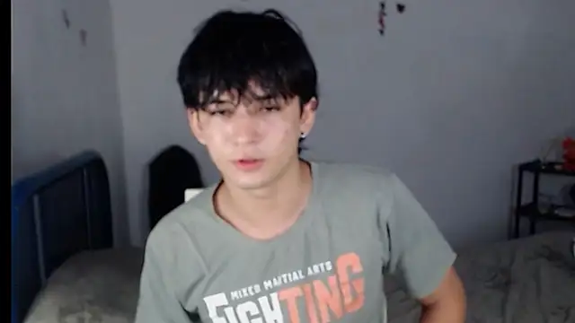 Snapshot of big_lunatic chatting on 09-13-25, 03:50 big lunatic online show from 09-13-25, 03:50