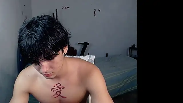 Snapshot of big_lunatic chatting on 10-08-25, 04:21 big lunatic online show from 10-08-25, 04:21