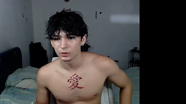 Snapshot of big_lunatic chatting on 10-09-25, 12:19 big lunatic online show from 10-09-25, 12:19