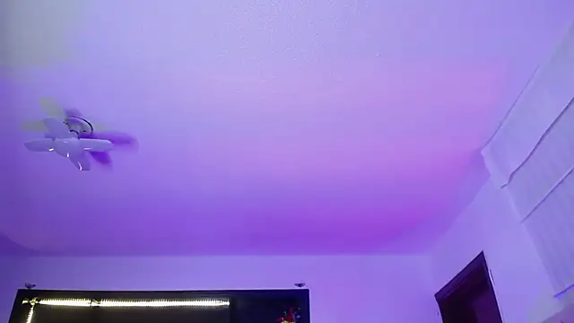  Charlotte Collins  online show from 04-12-26, 02:22