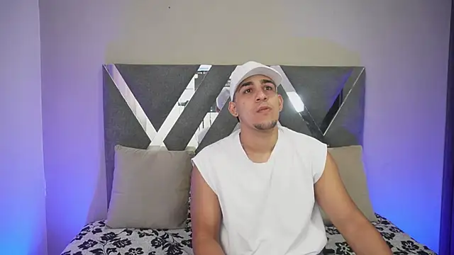 massimo vidal  online show from 10-01-25, 12:22