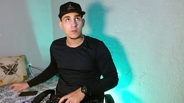 massimo vidal  online show from 11-11-25, 04:01