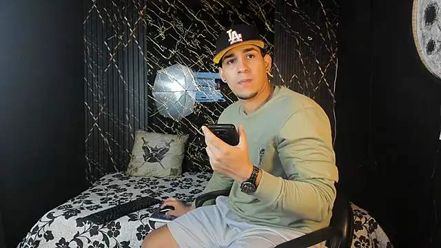 massimo vidal  online show from 02-10-26, 01:48