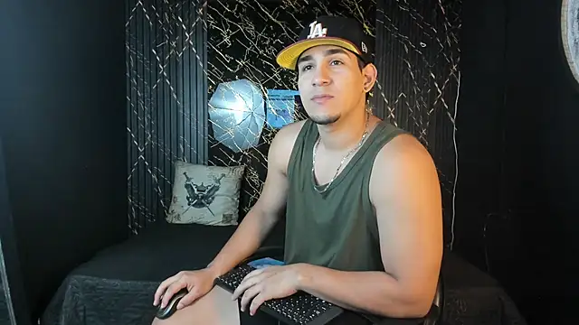 massimo vidal  online show from 02-18-26, 02:35