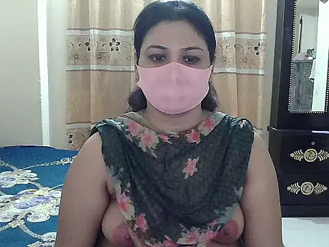 Snapshot of Elena_cruz5 chatting on 10-20-25, 12:49 Elena cruz5 online show from 10-20-25, 12:49