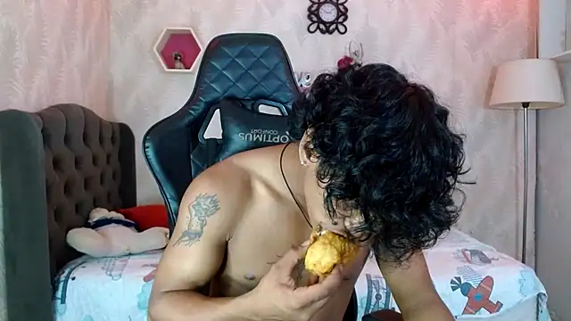 bull cam online show from 10-30-25, 05:02