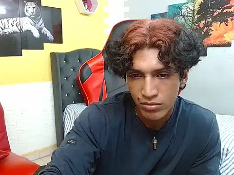 bull cam online show from 12-19-25, 02:46