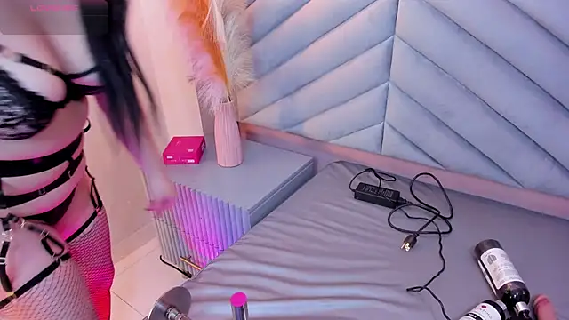 Mia Valentine  online show from 11-16-25, 07:41