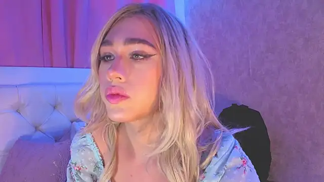 saraah queen1 online show from 10-25-25, 04:09