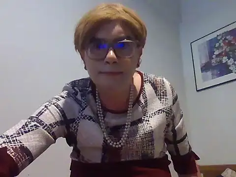 Snapshot of Nady79xxx chatting on 10-23-25, 03:44 Nady79xxx online show from 10-23-25, 03:44