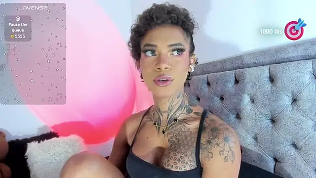 michell danna online show from 10-25-25, 09:06