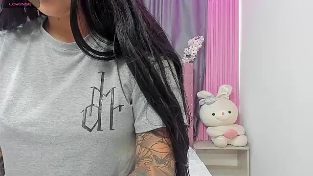 Nayla-Mouna online show from 10-08-25, 07:44