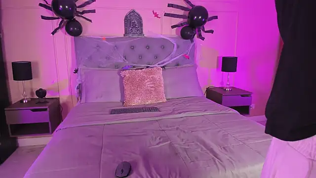 ALICESANDOVAL online show from 11-08-25, 11:32