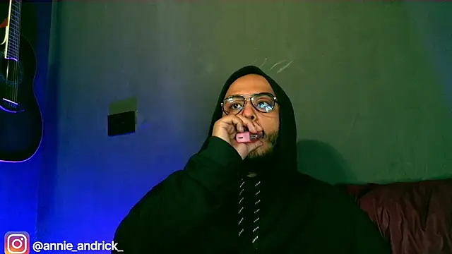  leda swan  online show from 10-10-25, 01:21