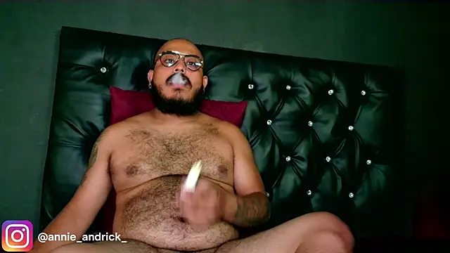  leda swan  online show from 12-19-25, 01:29