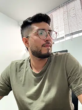 Snapshot of bryXonStorm chatting on 09-08-25, 09:36 bryXonStorm online show from 09-08-25, 09:36