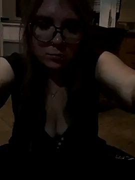 Snapshot of adventuresinsky chatting on 10-20-25, 03:18 adventuresinsky online show from 10-20-25, 03:18