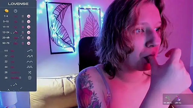 Hailey Foxy online show from 11-14-25, 08:57