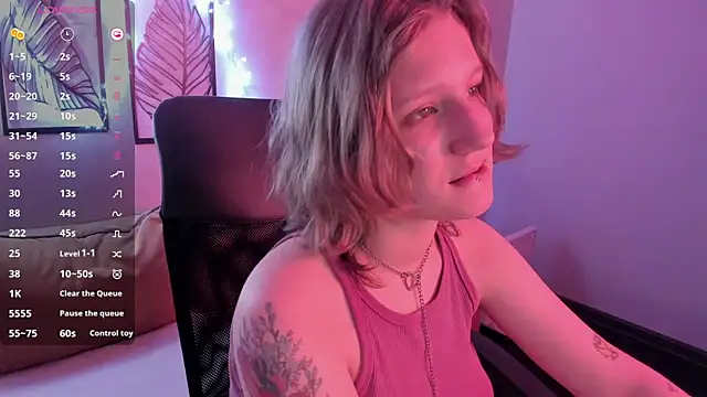 Hailey Foxy online show from 12-04-25, 08:12