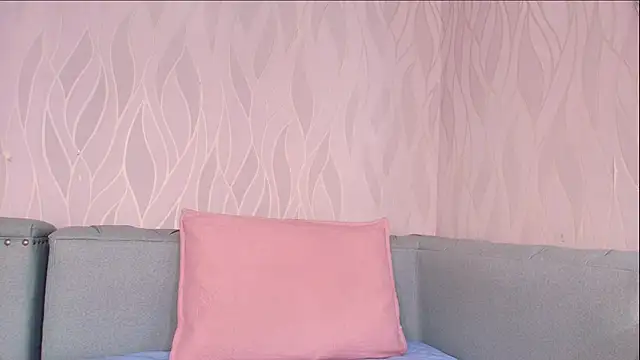 Snapshot of mia_scot chatting on 10-09-25, 01:42 mia scot online show from 10-09-25, 01:42