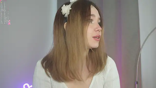 Snapshot of Lina_Glow chatting on 09-20-25, 06:25 Lina Glow online show from 09-20-25, 06:25