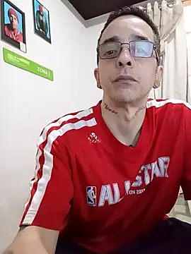 Snapshot of dinho_carioca chatting on 09-17-25, 03:14 dinho carioca online show from 09-17-25, 03:14