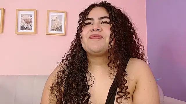 lourdes moon22 online show from 10-20-25, 01:22