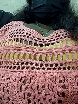 Snapshot of Silk_Smitha_27 chatting on 11-02-25, 04:31 Silk Smitha 27 online show from 11-02-25, 04:31