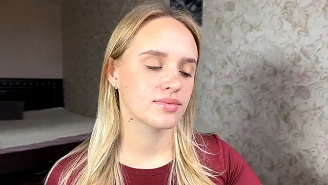 ElisabetLorney online show from 10-07-25, 07:38