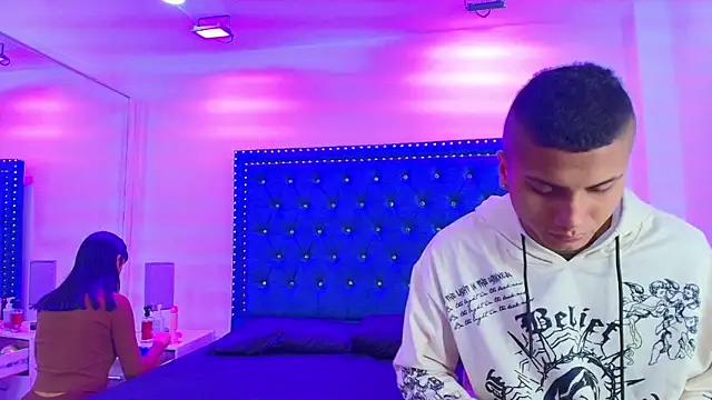 Damian and roxanne online show from 11-10-25, 12:37