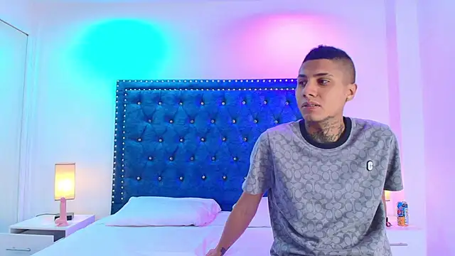 Damian and roxanne online show from 11-19-25, 12:38