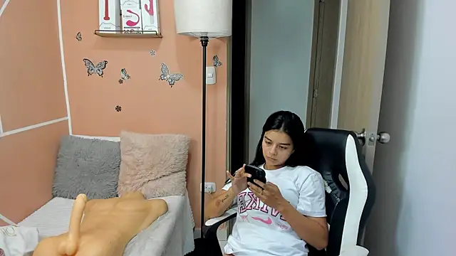 valerihouse online show from 02-14-25, 11:42