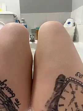 Snapshot of ChelseaSummerr chatting on 10-24-25, 06:37 ChelseaSummerr online show from 10-24-25, 06:37