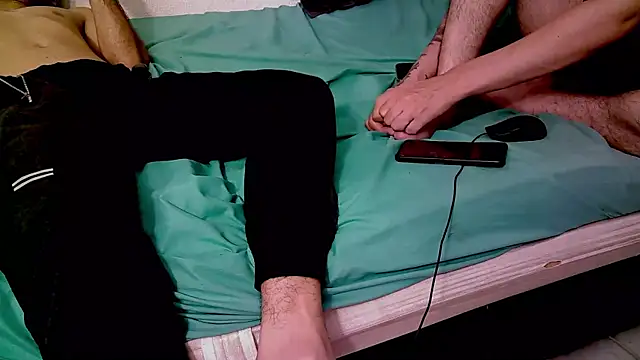 g0lden boss online show from 10-08-25, 06:00