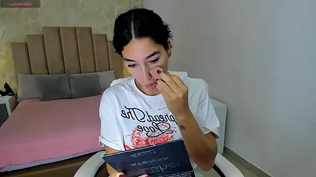 Scarlett 12 online show from 02-26-26, 11:31