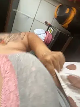 bruna438 online show from 09-27-25, 01:38