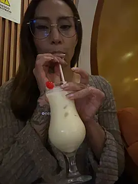 Snapshot of AnnaKimm chatting on 01-14-26, 10:25 AnnaKimm online show from 01-14-26, 10:25