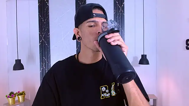 Franvill Trato online show from 09-29-25, 07:30