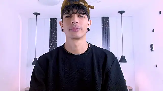 Franvill Trato online show from 11-02-25, 03:58