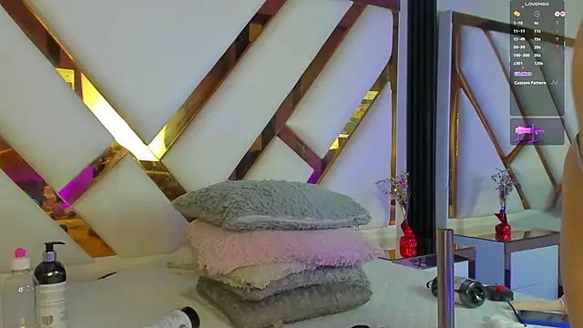 Niicolle Evanss online show from 02-23-26, 07:55