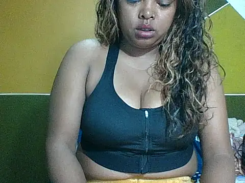 Snapshot of SEXY_METISE chatting on 09-25-25, 12:58 SEXY METISE online show from 09-25-25, 12:58