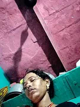 Pooja750 online show from 09-21-25, 08:32